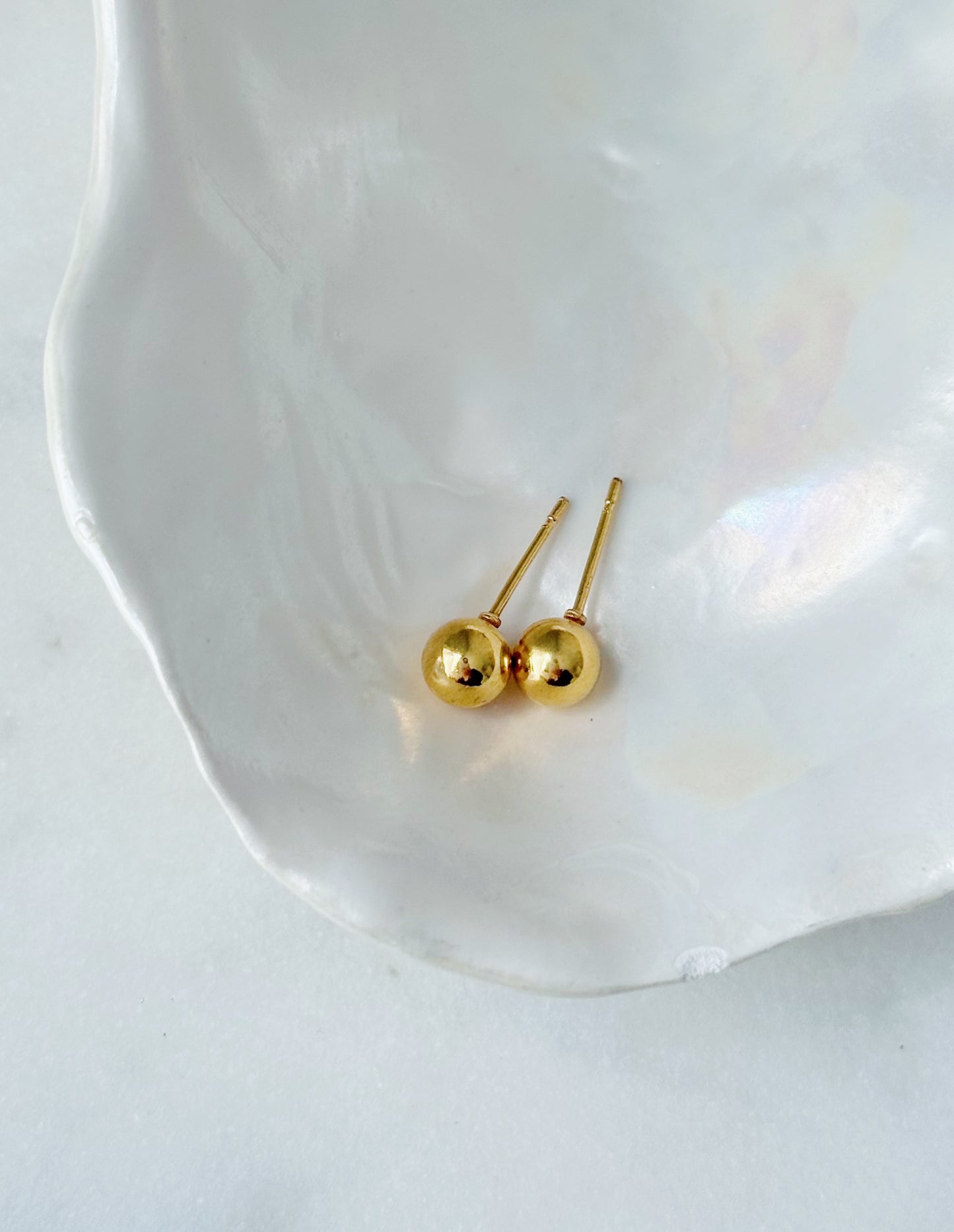Dainty Gold Round Stud Earrings