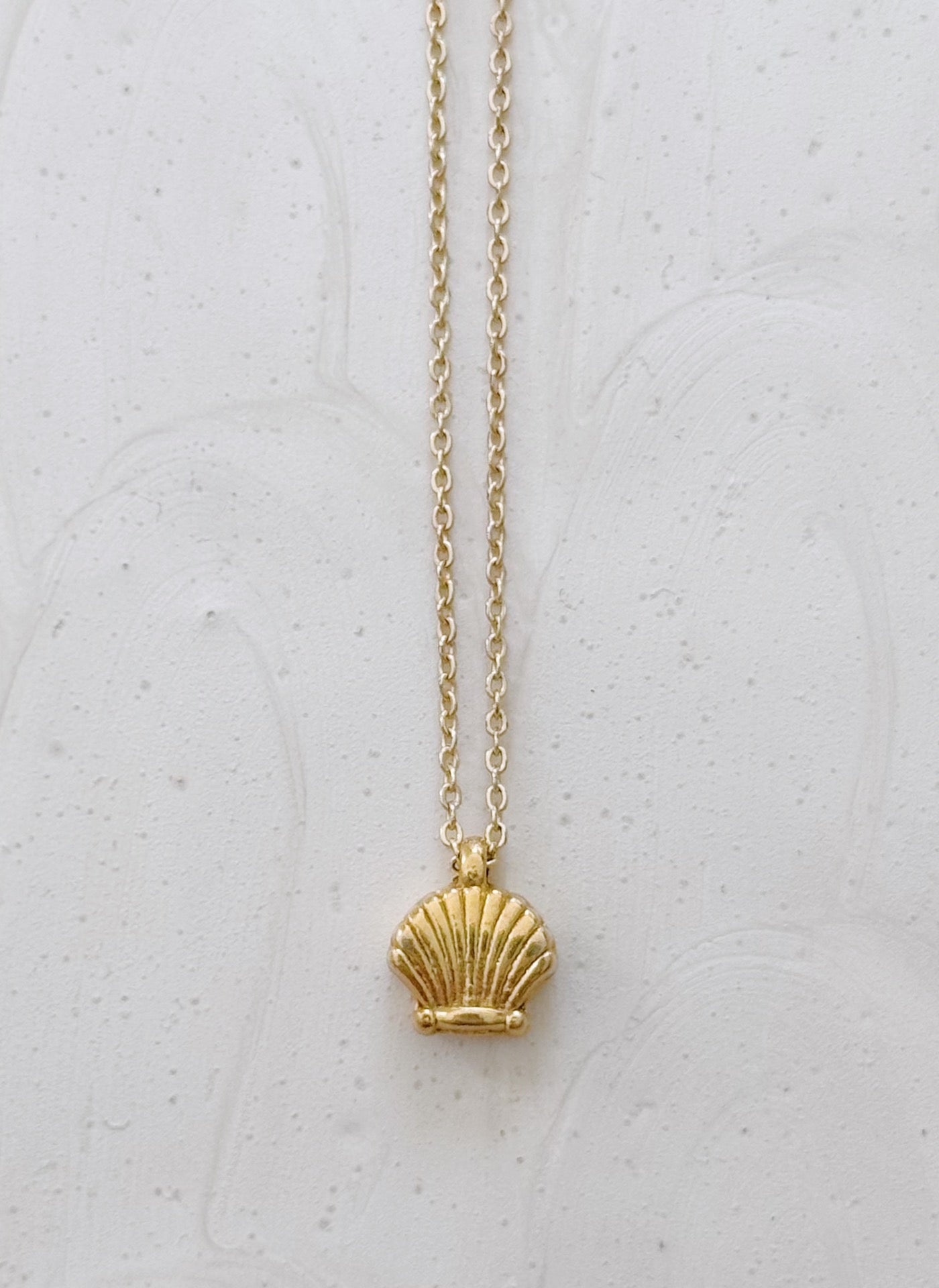Beachwalk Dainty Seashell Necklace