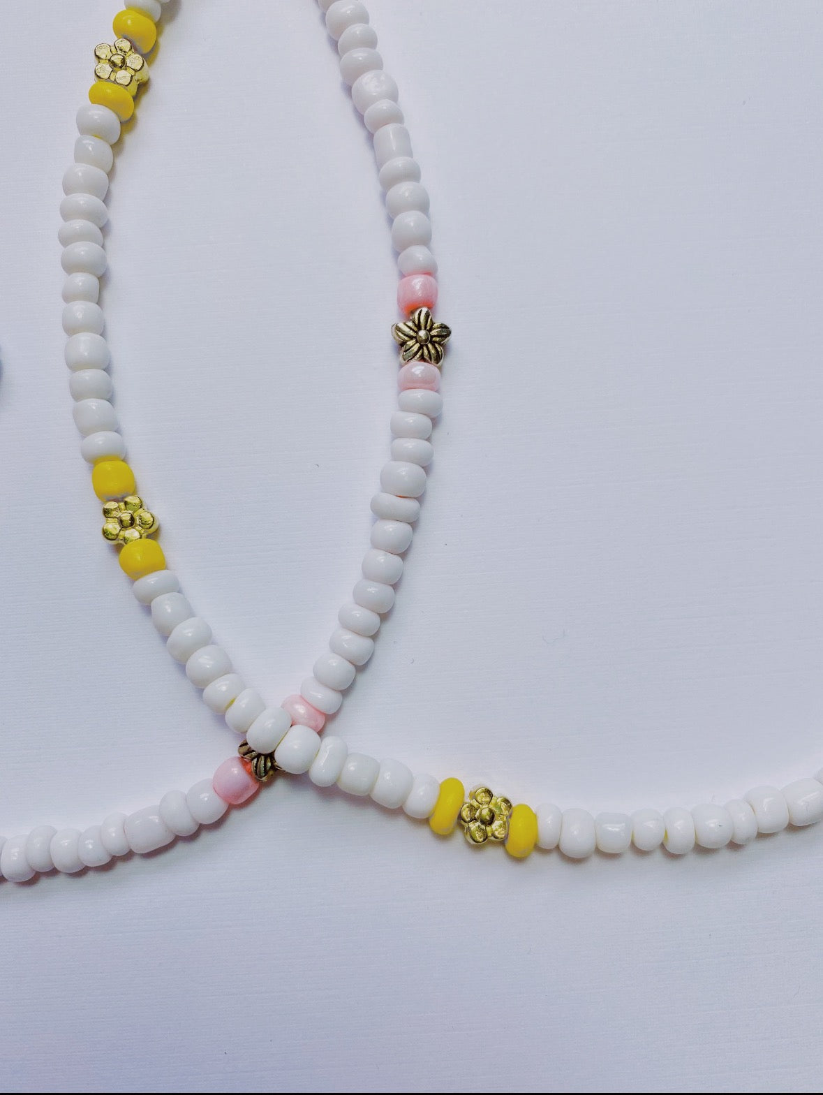 Daisy beaded adjustable necklace