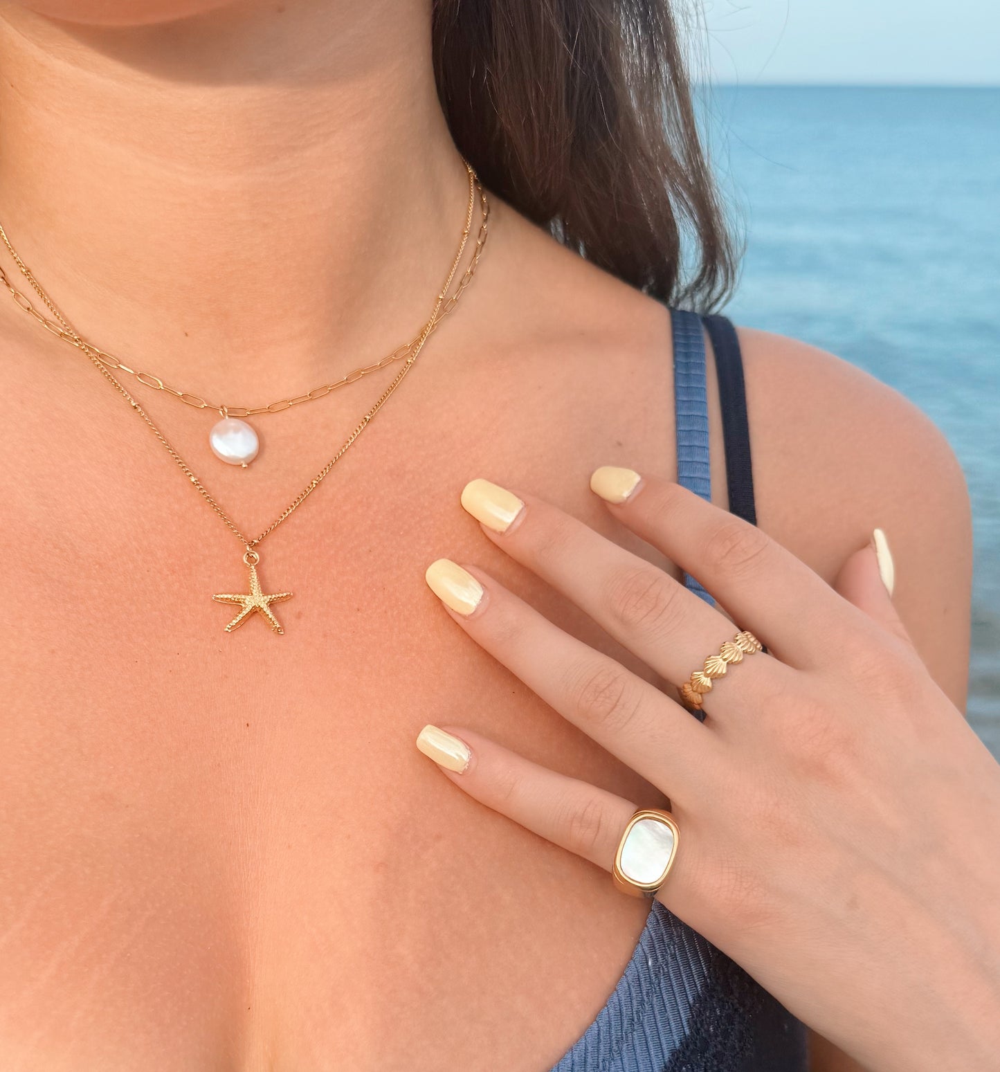 Chunky gold seashell ring