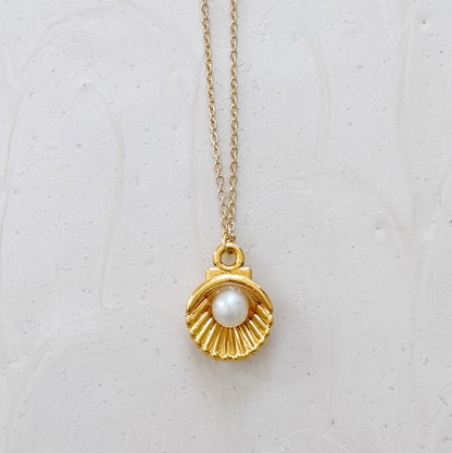 Surfside Seashell & Pearl Necklace