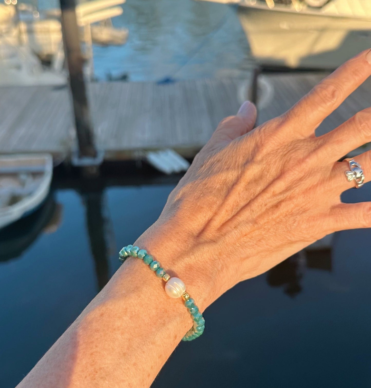 Seafoam faceted bead and pearl bracelet