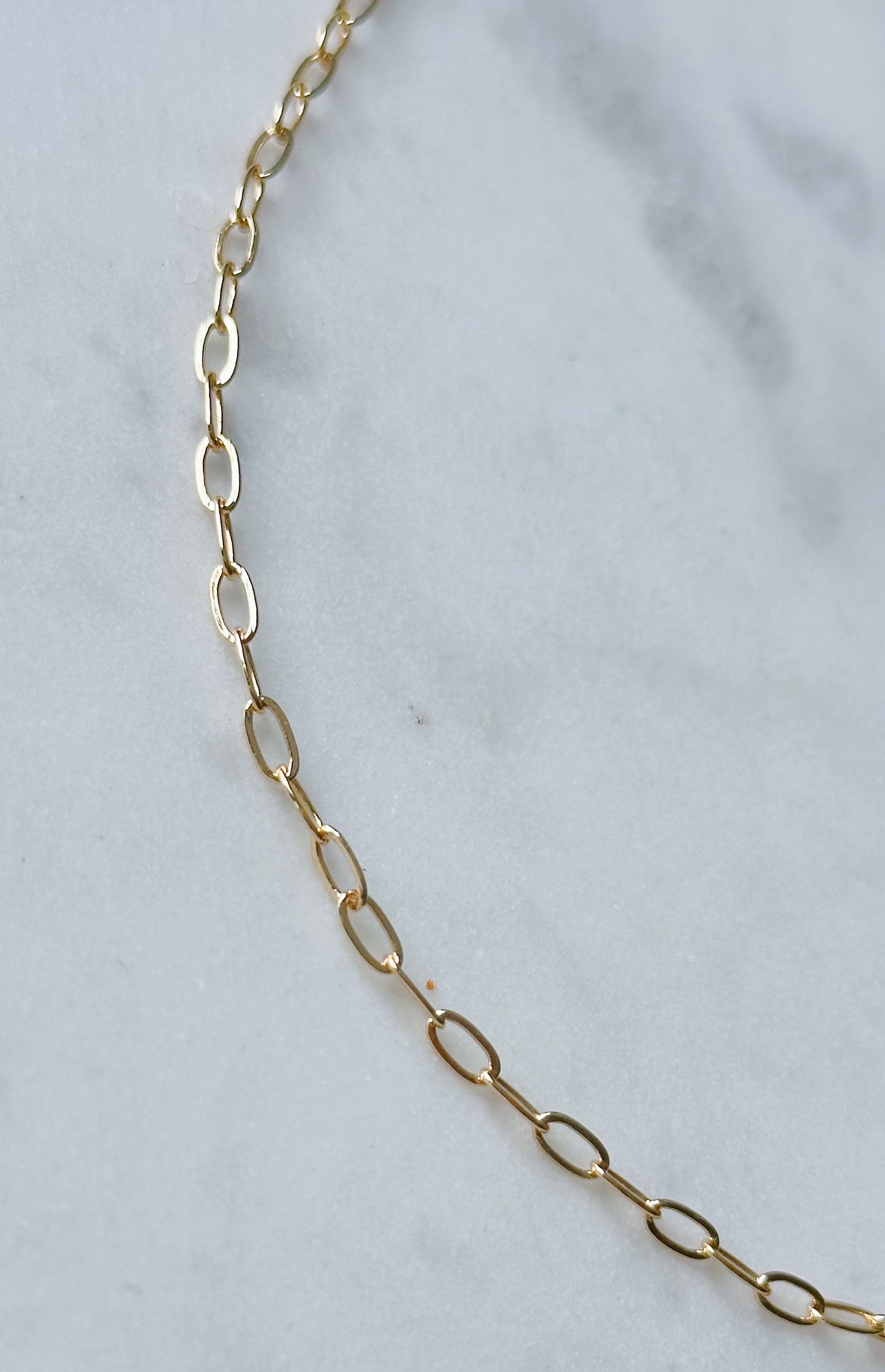 Dainty gold paperclip chain necklace