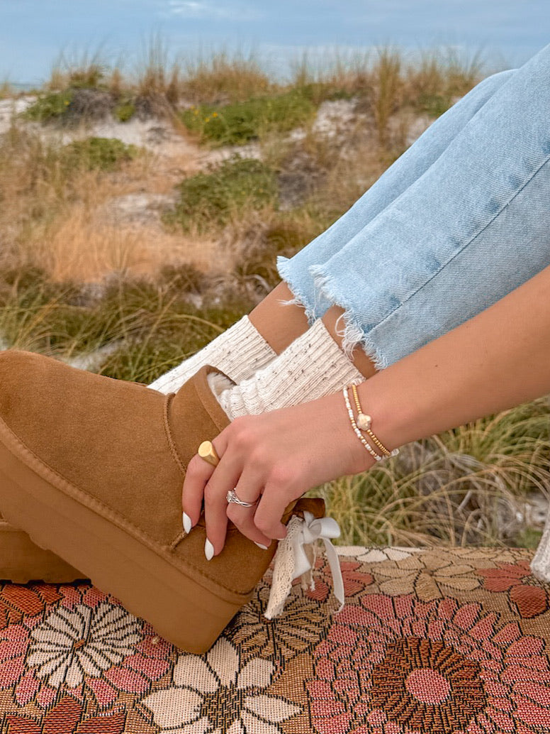 Dainty clover beaded bracelet