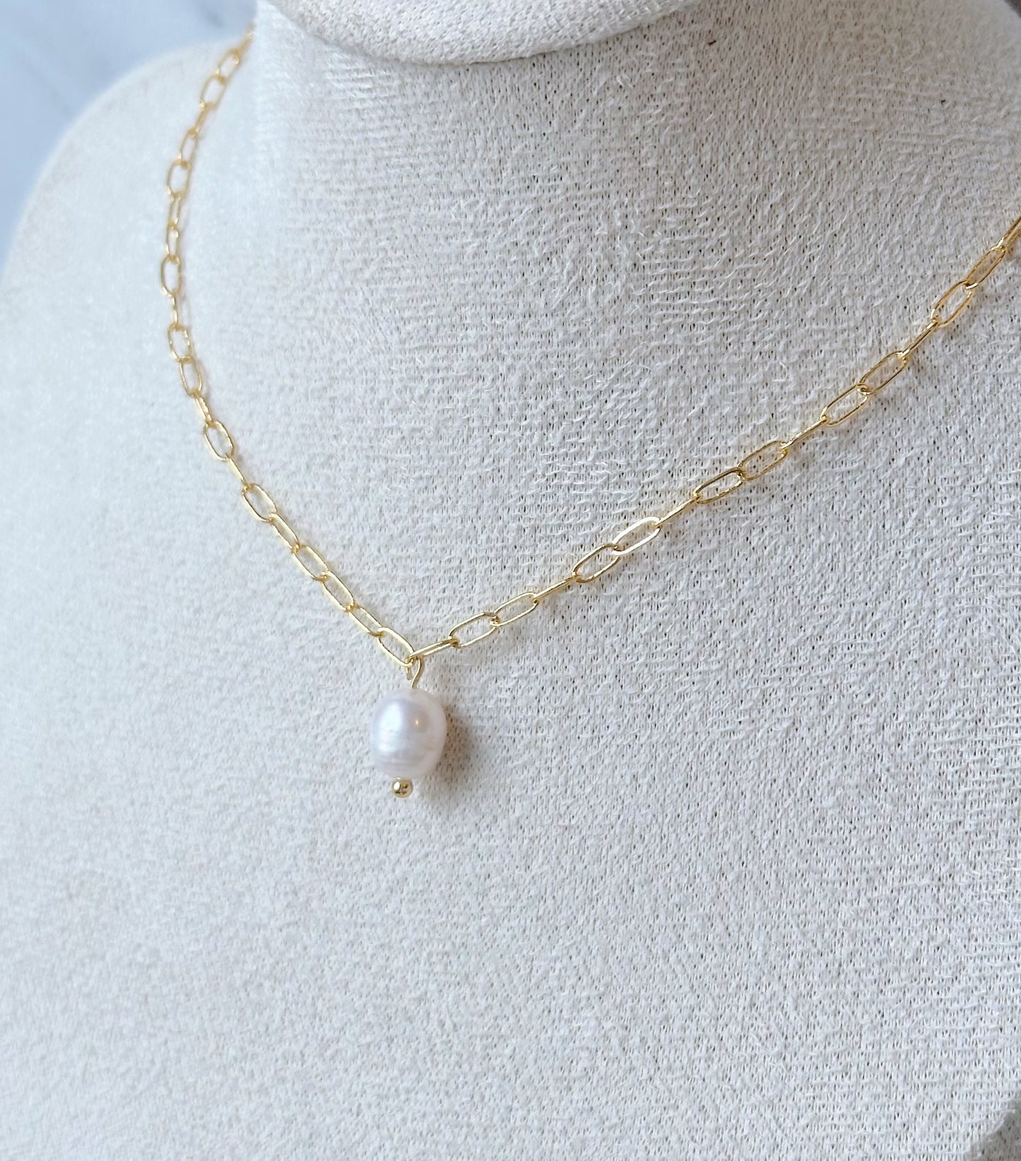 Dainty paperclip pearl necklace