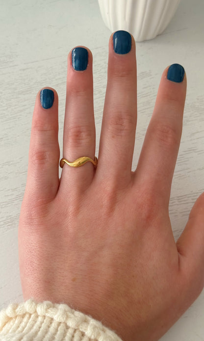 Dainty Golden Wave Ring