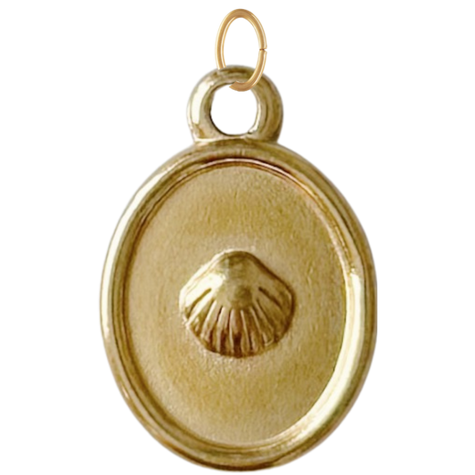 Gold Seashell Oval Pendant