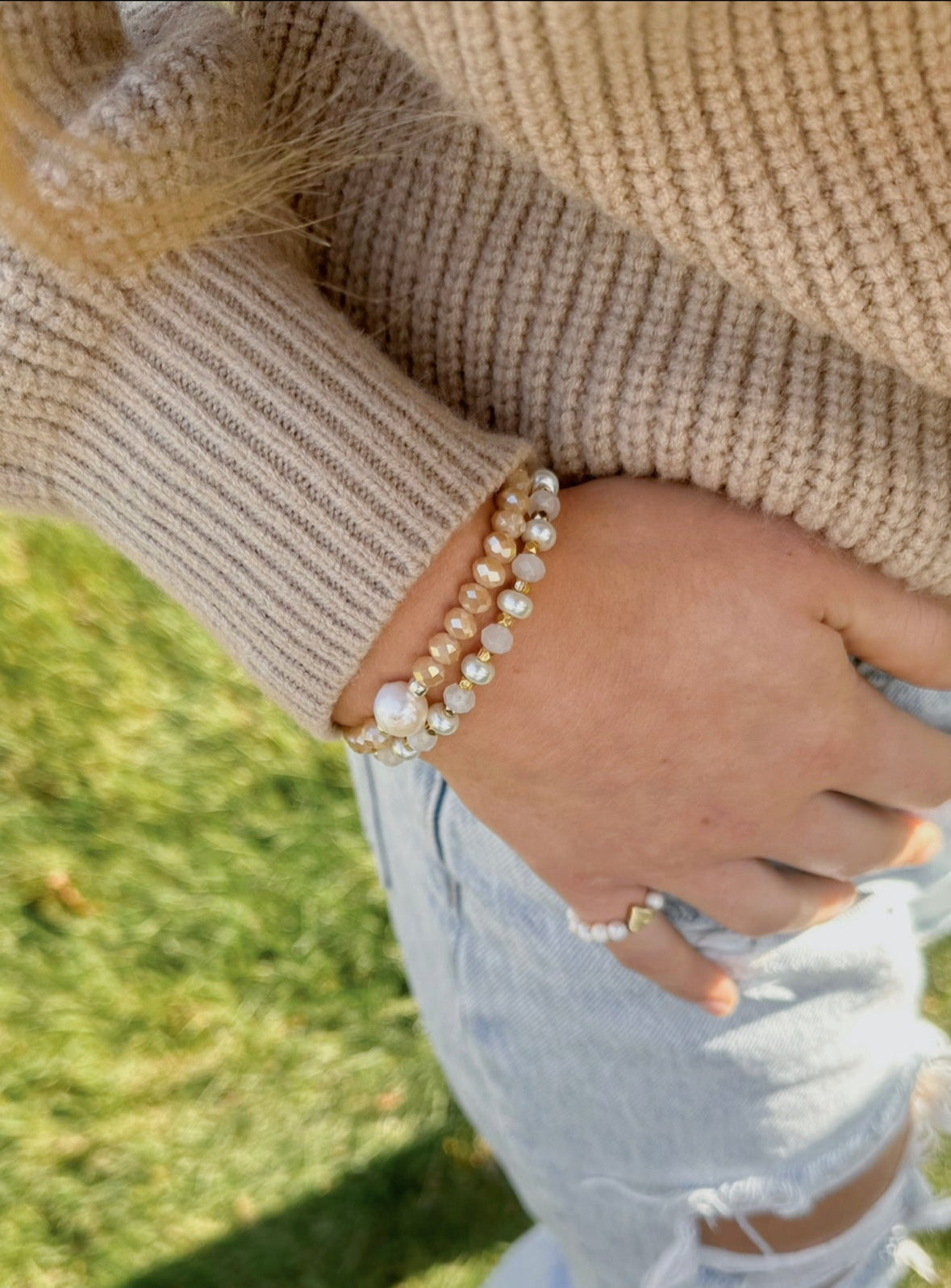 Champagne glass bead and pearl bracelet