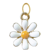 White Daisy Charm