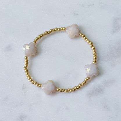 Dainty clover beaded bracelet