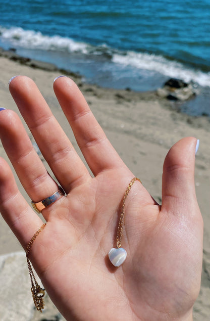 Shell heart pendant necklace