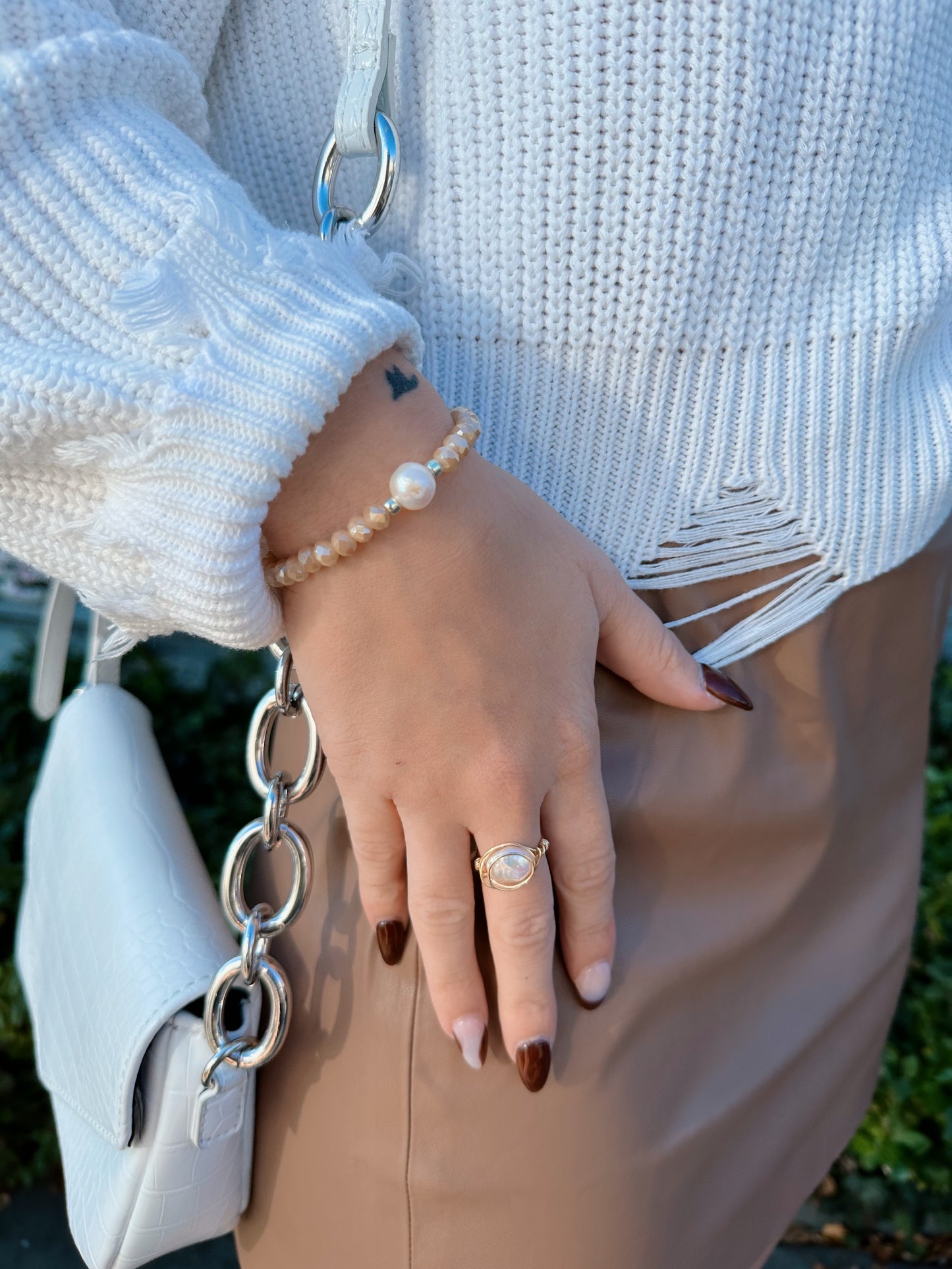 Champagne glass bead and pearl bracelet