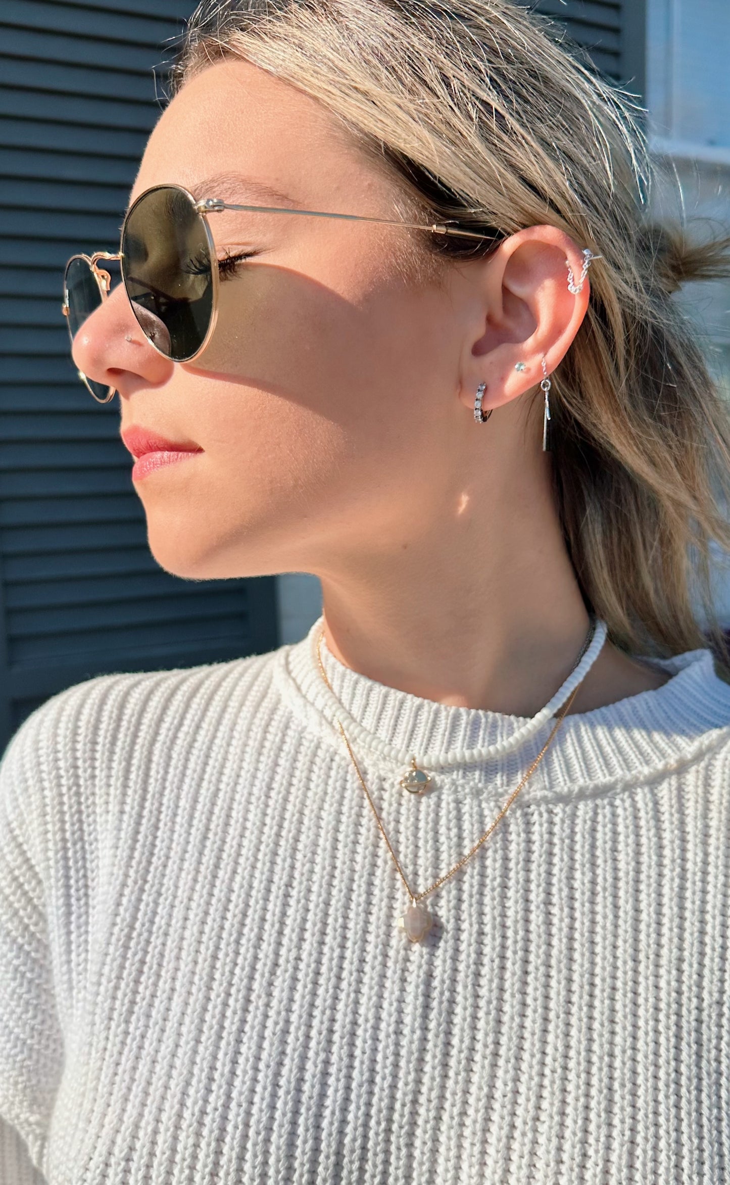 Ivory glass clover pendant necklace