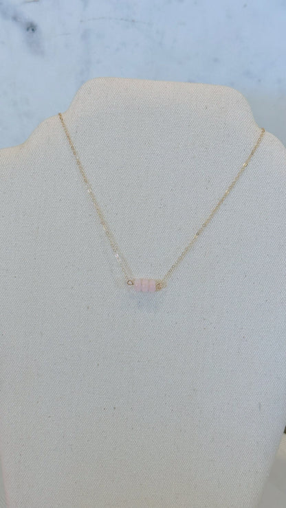 Dainty rose quartz necklace