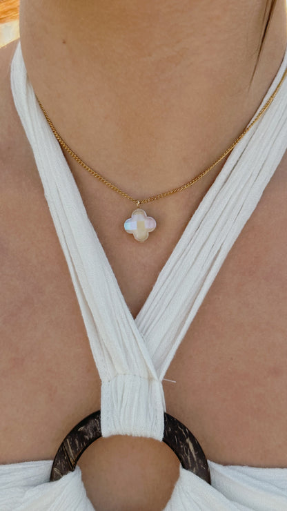 Ivory glass clover pendant necklace