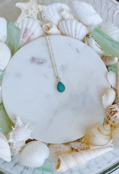 Teal jade teardrop gold necklace