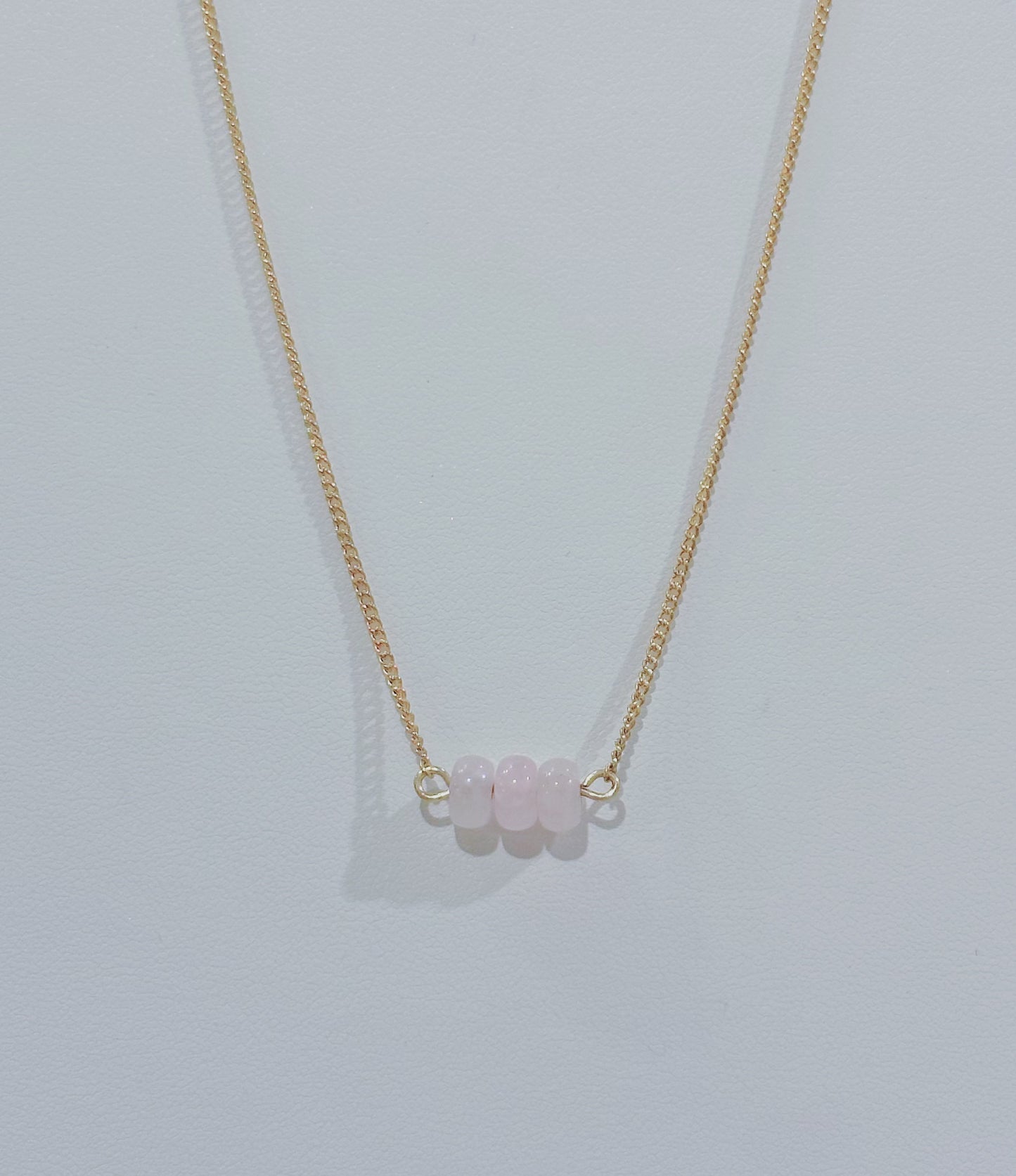 Dainty rose quartz necklace