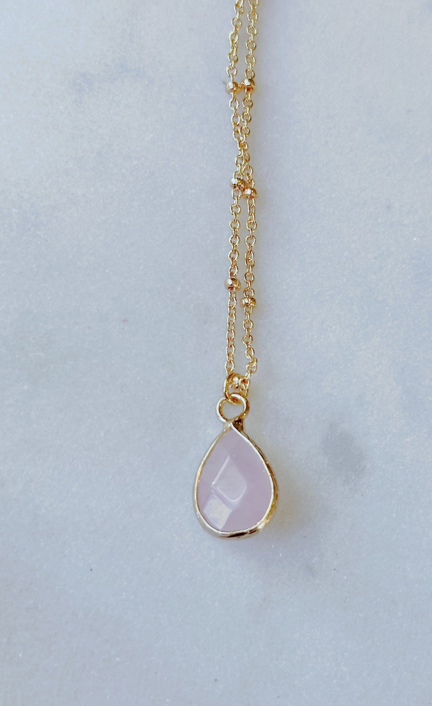 Rose quartz teardrop gold necklace